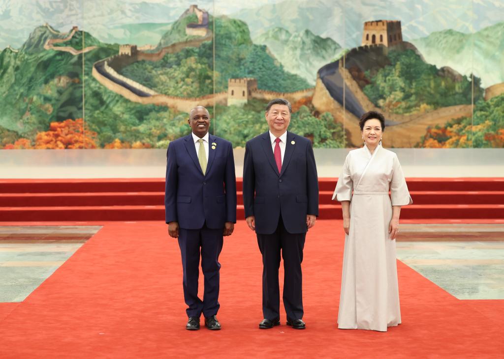 Xi e sua esposa, Peng Liyuan, realizaram um banquete para líderes africanos