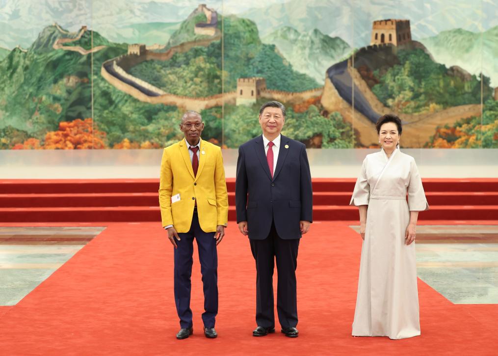 Xi e sua esposa, Peng Liyuan, realizaram um banquete para líderes africanos