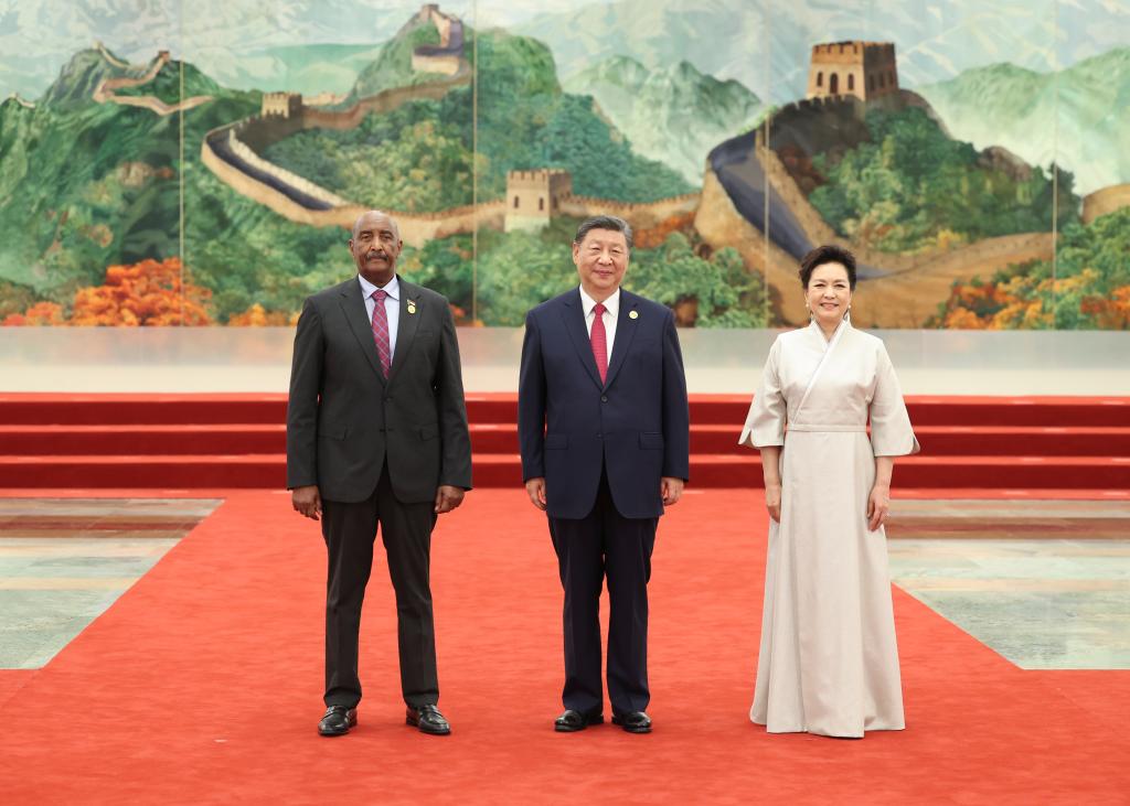 Xi e sua esposa, Peng Liyuan, realizaram um banquete para líderes africanos