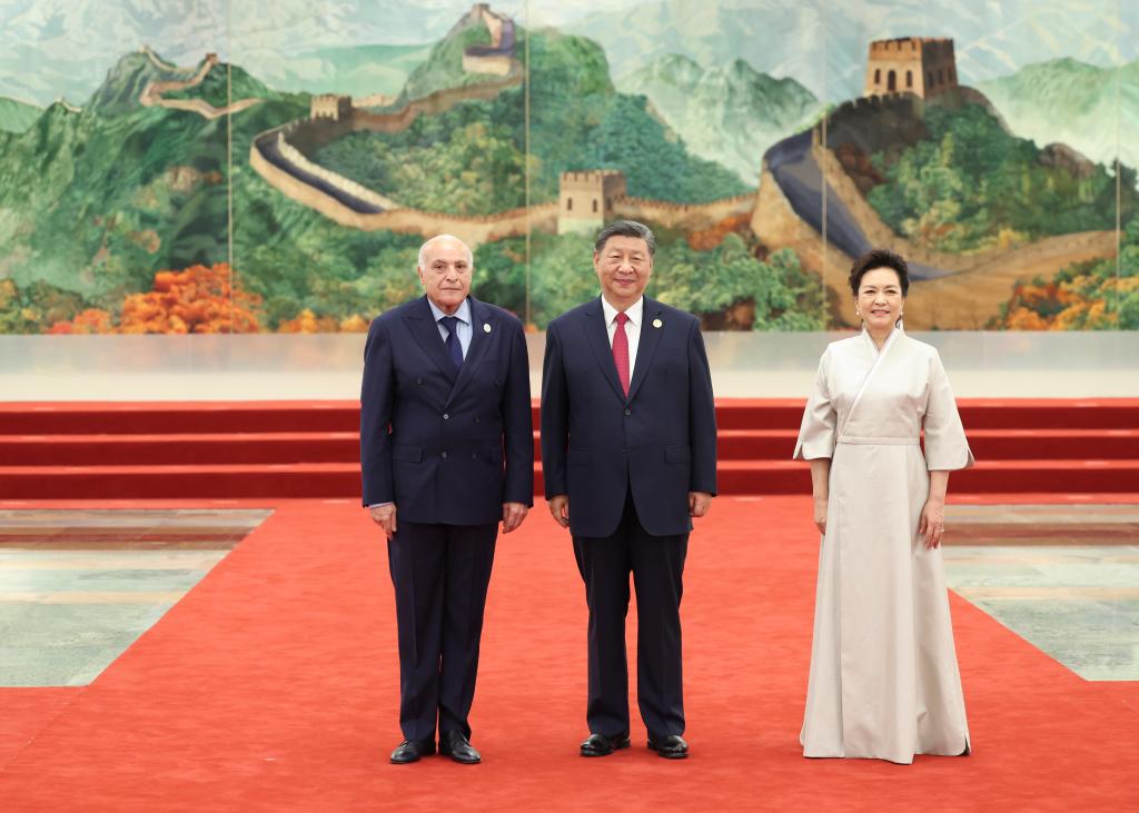 Xi e sua esposa, Peng Liyuan, realizaram um banquete para líderes africanos