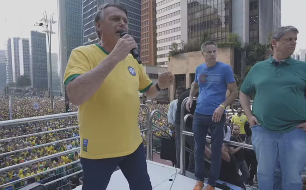 Bolsonaro faz ataques a Lula e Moraes em ato da extrema-direita na Paulista