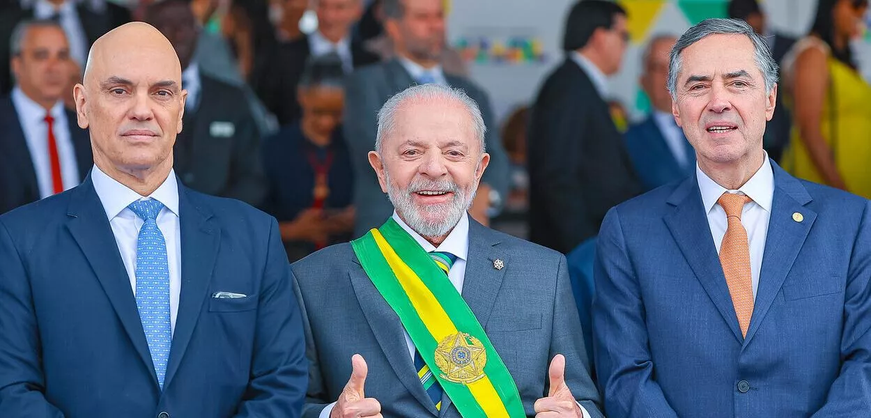 Alexandre de Moraes, Lula e Luís Roberto Barroso