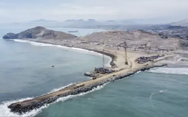 Construção de megaporto chinês avança no Peru