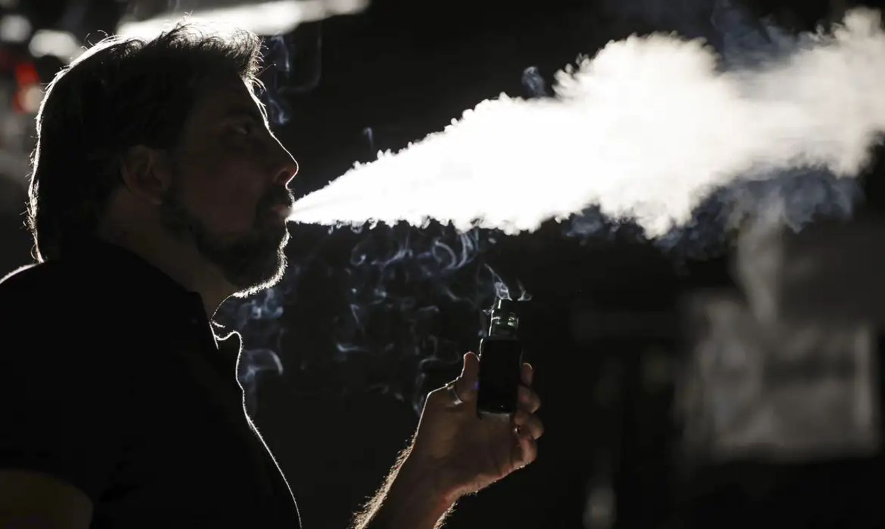 vape-cigarro-eletrônico