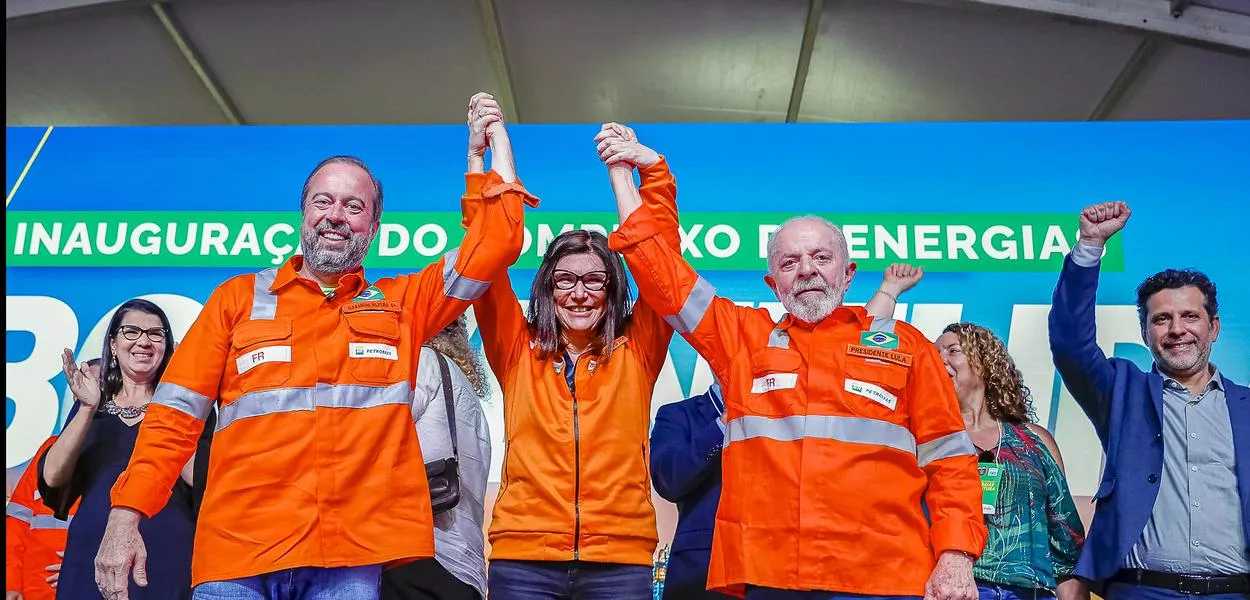 Lula, ministro Alexandre Silveira e Magda Chambriard