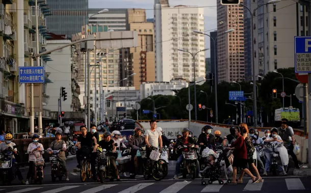 Pessoas andandoaplicativo bet pix 365bicicleta e motocicleta esperam no trânsito,aplicativo bet pix 365meio à pandemia da doença coronavírus (Covid-19),aplicativo bet pix 365Xangai, China, 31aplicativo bet pix 365maioaplicativo bet pix 3652021