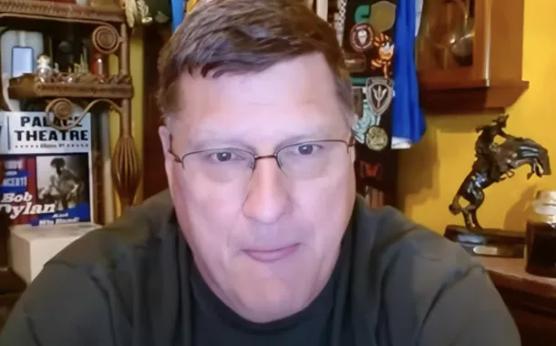 "O governo Zelensky acabou", diz Scott Ritter