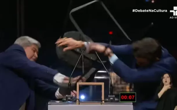 Novo vídeo revela que Datena tentou dar segunda cadeirada em Marçal durante debate; assista