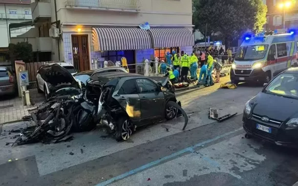 Brasileira avança sinais, atropela sete e mata duas turistas na Itália