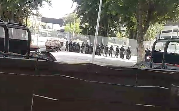 Polícia entra na UERJ e desocupa prédios após mais de um mês de protesto