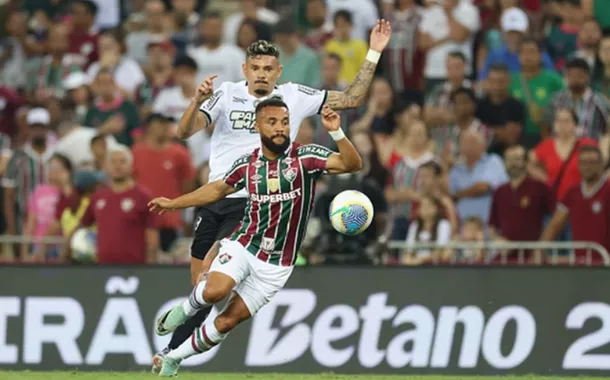 Botafogo vence clássico contra Fluminense e se mantém na liderança