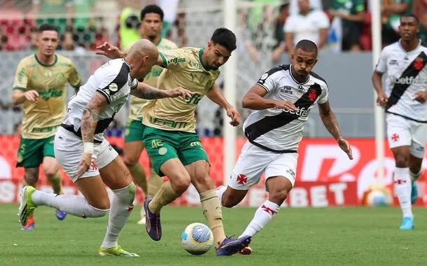 Palmeiras vence Vasco por 1 a 0 e segue na caça ao líder Botafogo