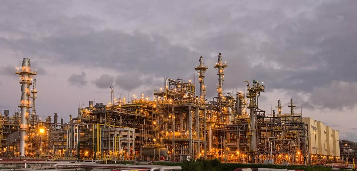 TCU questiona Petrobras sobre licitação para obras em refinaria de Pernambuco