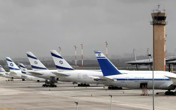 Aviões da El Al, uma companhia aérea, no Aeroporto Internacional Ben-Gurion, Tel Aviv, Israel