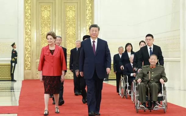 Xi Jinping concede medalhas e títulos honorários nacionais (atualizada)