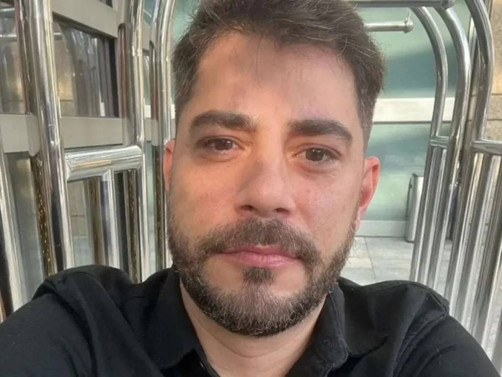 Jornalista Evaristo Costa 