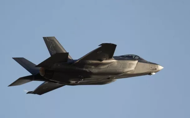 Mais de 20 caças F-35 israelenses são destruídos e plataformas de gás atingidas em ataque do Irã