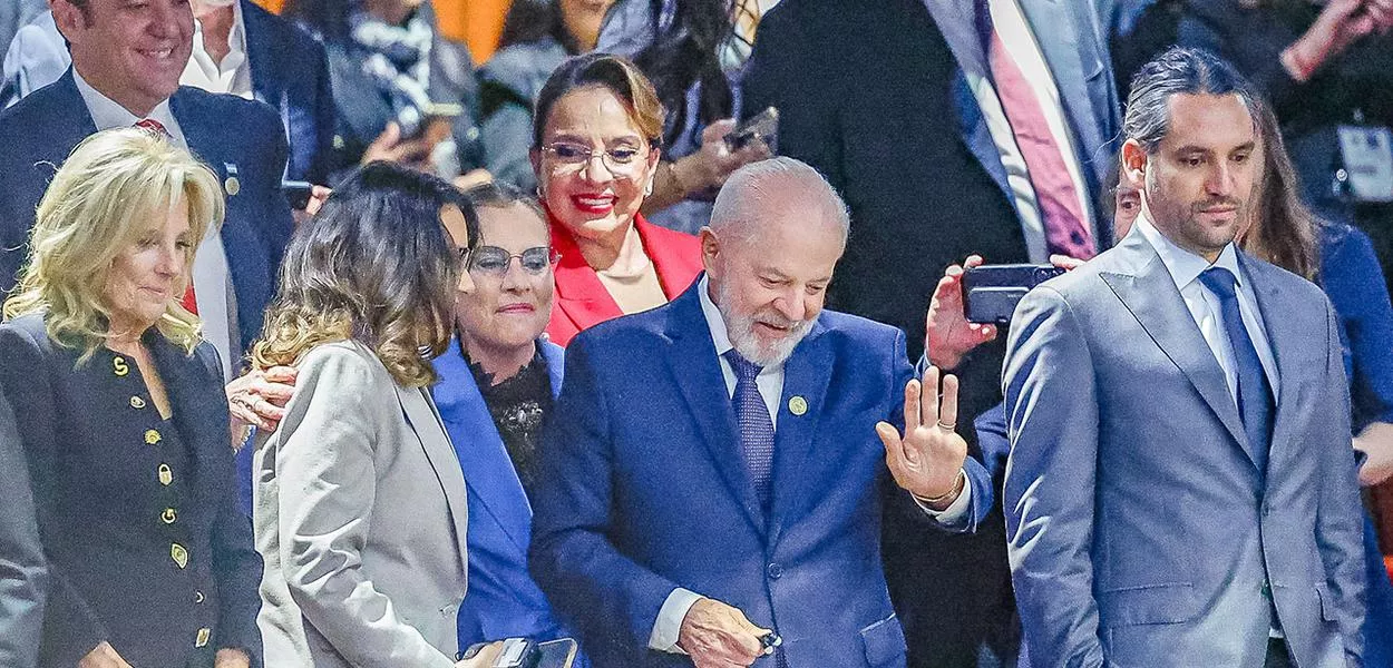 Lula e sua comitiva no México