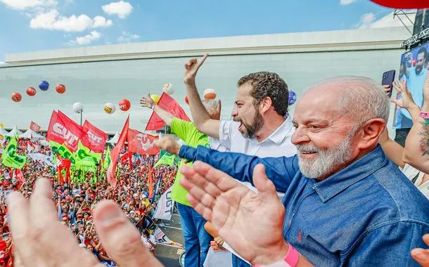 Lula diz que "voto não tem dono" e que “Boulos pode ganhar a eleição"jogos casino dinheiro realSão Paulo