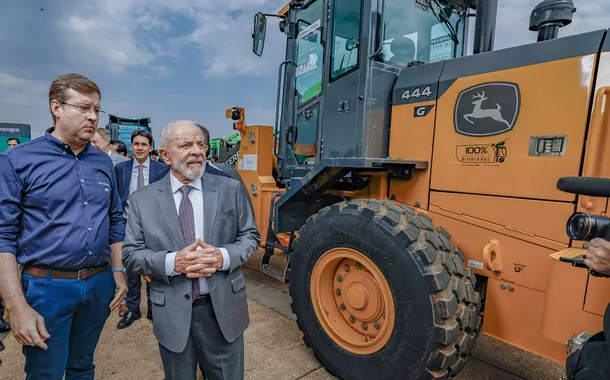 08.10.2024 - Presidente Luiz Inácio Lula da Silva durante visita à feira Liderança Verde Brasil Expo e cerimônia de sanção do Projeto de Lei nº 528-2020 (Combustível do Futuro), na Base Aérea de Brasília, em Brasília - DF.