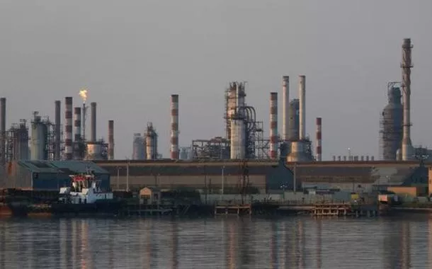 Visão geral da refinariasite lampions betpetróleosite lampions betAbadan, no sudoeste do Irã, é retratada do lado iraquianosite lampions betShatt al-Arabsite lampions betAl-Faw
21/09/2019
REUTERS/Essam Al-Sudani