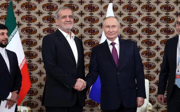 Vladimir Putin e Masoud Pezeshkian