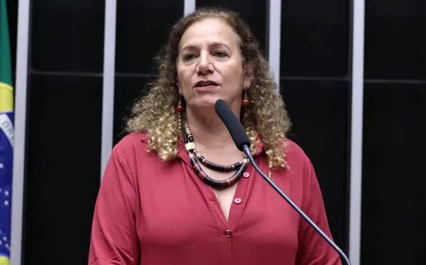“Prisão de Braga Netto até demorou e agora é preciso evitar a fuga dos demais golpistas", diz Jandira Feghali