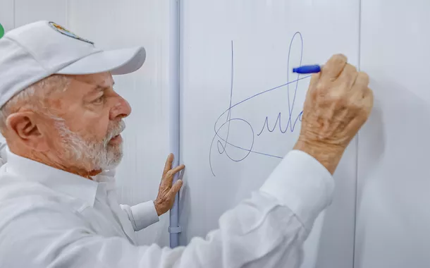 Lula dá "dicas" para o Enem e deseja boa sorte aos estudantes: "que Deus os abençoe"