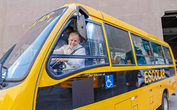 Lula: 'estamos cumprindo com a obrigaçãojogue aviatorcuidar do povo'