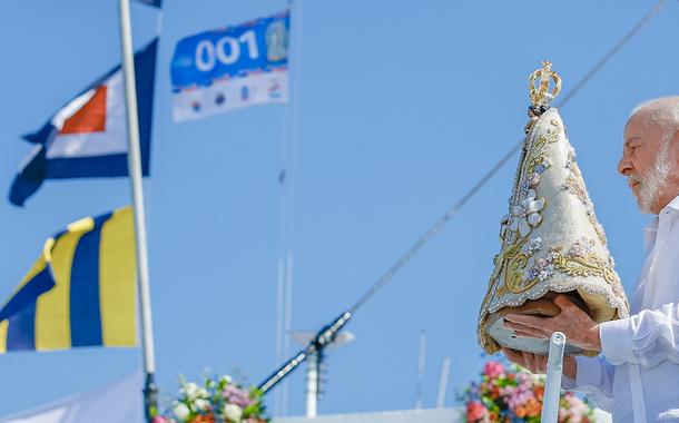 Lula participa do Círio de Nazaré, em Belém