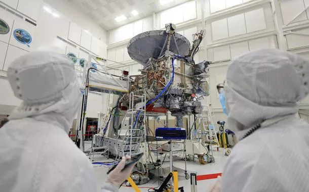 Nasa lança nave para identificar se lua de Júpiter pode suportar vida