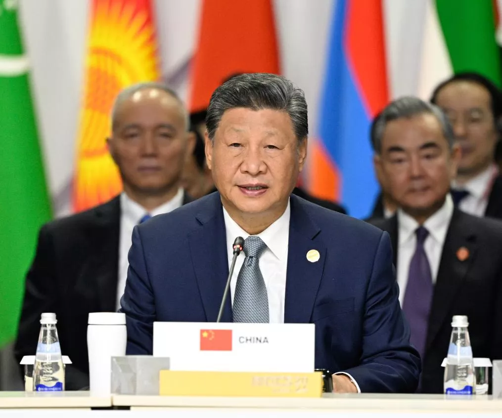 Xi pede que os países do "BRICS Plus" busquem segurança e desenvolvimento comuns e harmonia entre civilizações