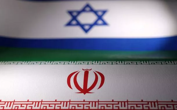 Mísseis do Irã atingem a "espinha dorsal tecnológica" de Israel em retaliação à morte de cientistas iranianos
