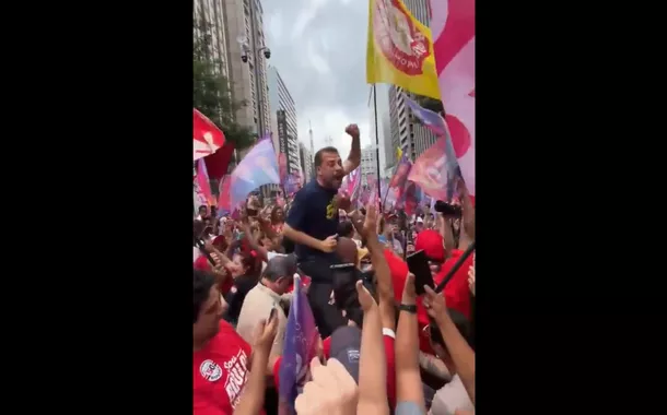 Boulos mobiliza multidão na Paulistabwin realreta finalbwin realcampanha e faz último atobwin realHeliópolis