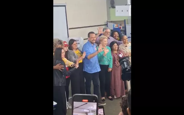 Acompanhado de ministros, Boulos vota em escola no Campo Limpo