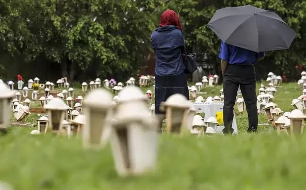 Dino determina que Prefeitura de São Paulo limite preços de serviços funerários aos valores anteriores à privatização