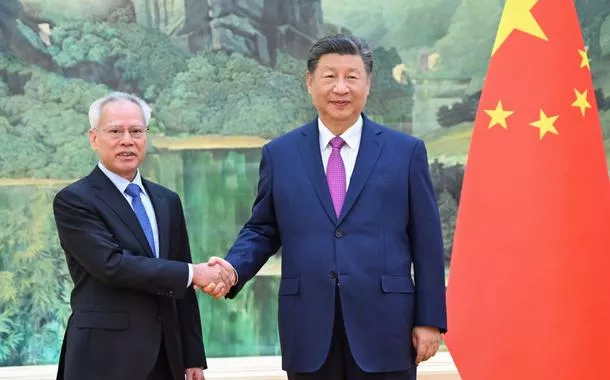 Xi Jinping se reúne com novo chefe do Executivo de Macau