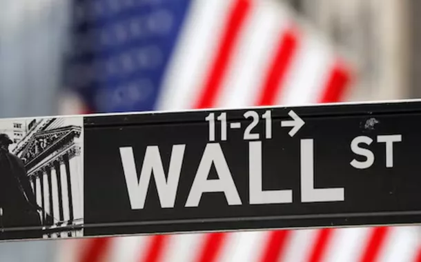 Wall Street cai com investidores cautelosos antes de decisão do Fed sobre juros