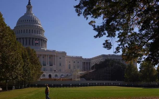 Liderados por Trump, republicanos ampliam maioria no Senado e estão a caminho de conquistar a Câmara