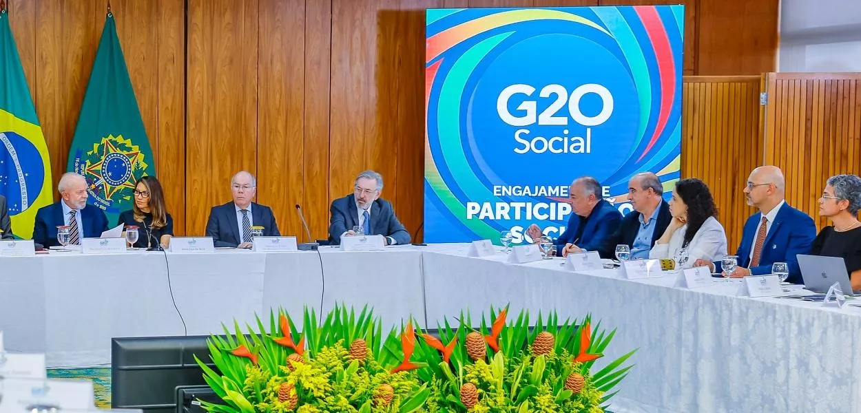 Presidente da República, Luiz Inácio Lula da Silva, participa da Reunião com as Lideranças dos Grupos de Engajamento do G20, em cerimônia no Palácio do Planalto