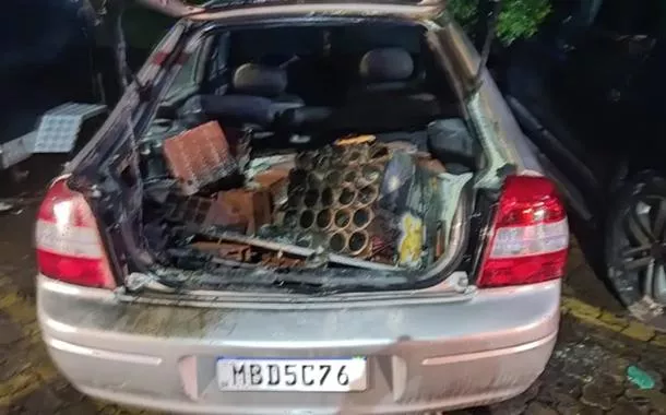 Carro onde foram encontrados artefatos explosivoscopa do mundo apostarBrasília