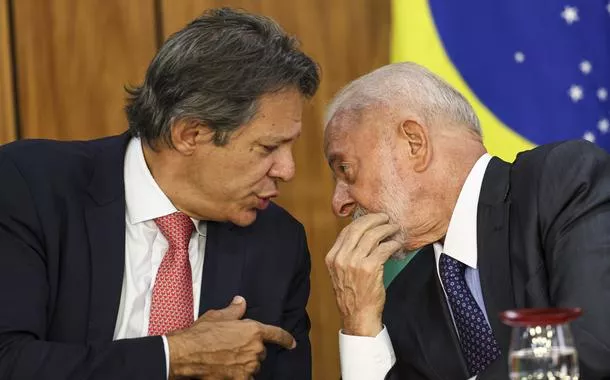 Lula se reúne com Haddad para fechar texto sobre isenção do IR