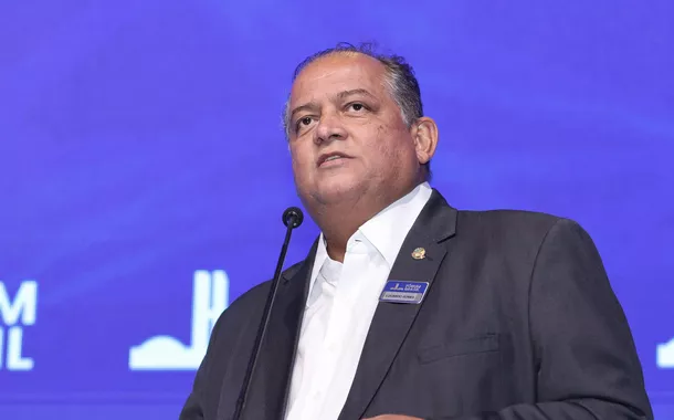 Senador Eduardo Gomes (PL-TO)