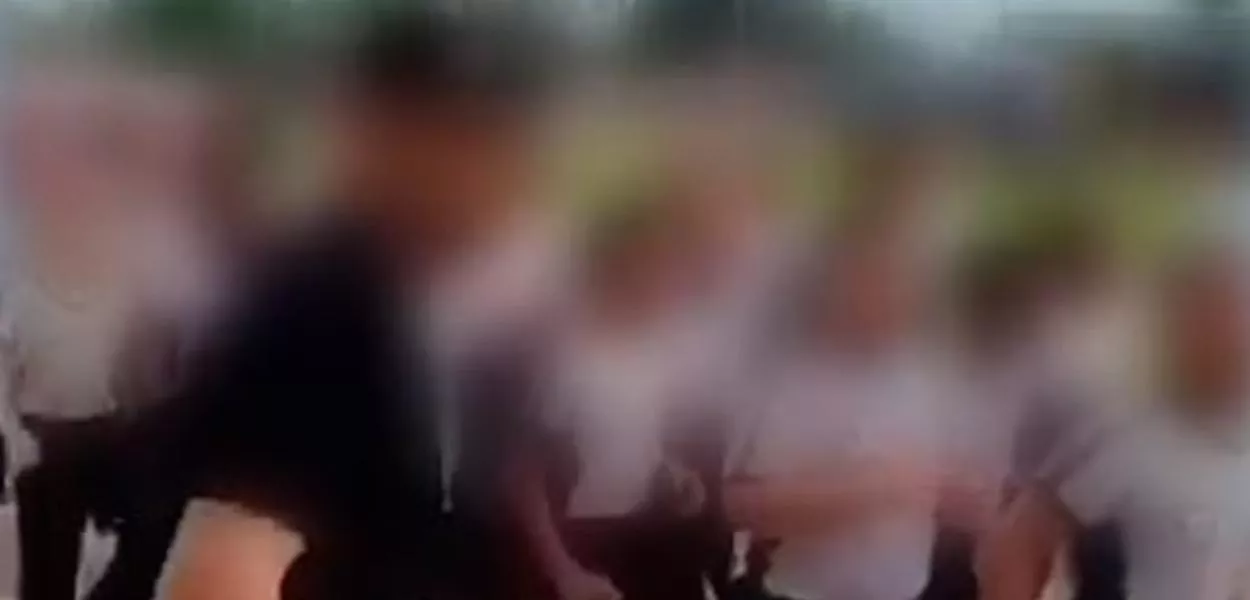 Veja o que se sabe sobre a marcha com cantos de ódio em colégio militar