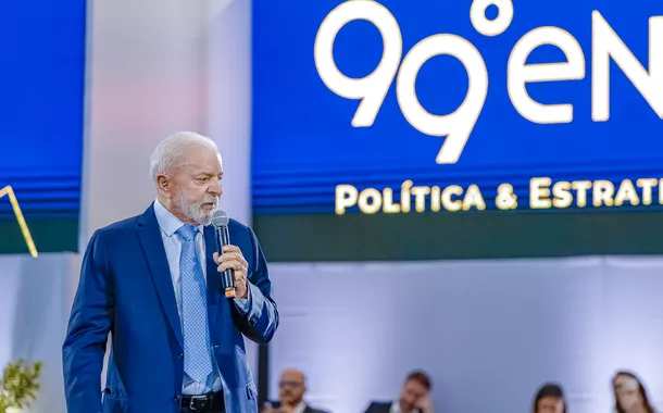 Lula critica mercado e afirma: 'economia vai crescer 3% ou um pouco mais'