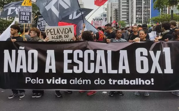 Ato contra a escala 6 x 1 no Brasil