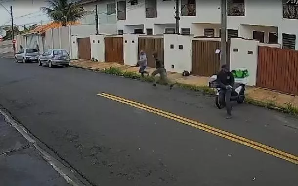 Três bandidos em São Carlos (SP)