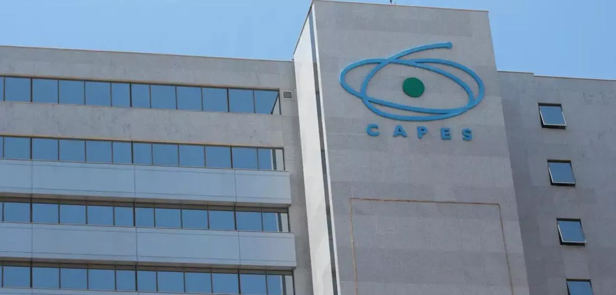 Coordenação de Aperfeiçoamento de Pessoal de Nível Superior (Capes)