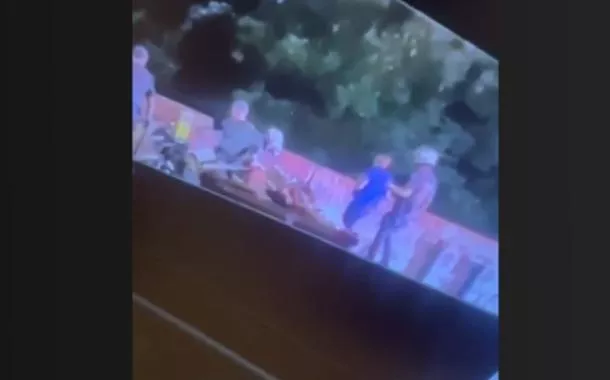 Pai de homem jogado de ponte por PM em SP diz que filho está bem e cobra explicações