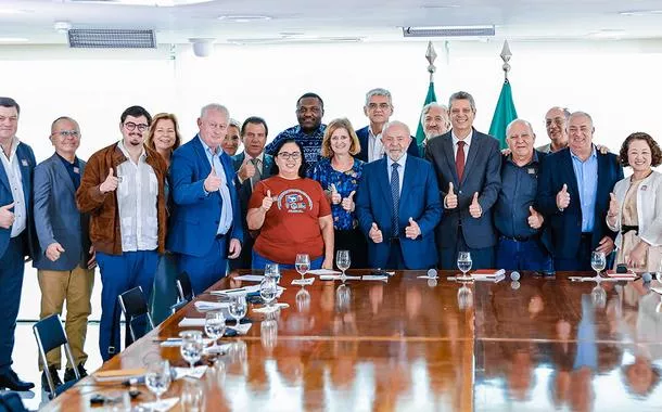 Lula recebe representantes do sindicalismo internacional no Planalto